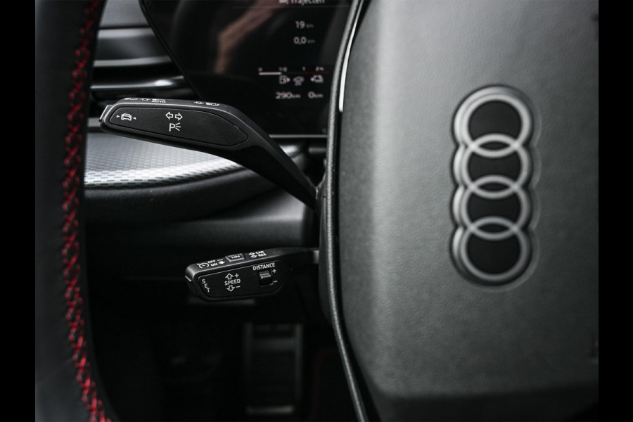 Audi Q5 Sportback 2.0 TFSI e-hybrid quattro S edition | Luchtvering | S-stoelen | Panoramadak | Elektr. trekhaak | Digital Oled | Adaptive Cruise | Tech Plus | 360 Camera | Memory | Ambiance interieur |