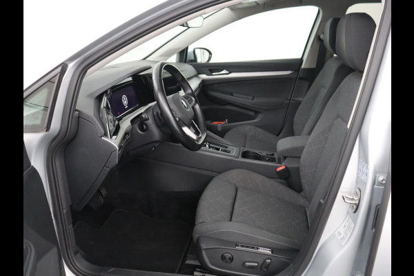 Volkswagen Golf Variant 1.0 eTSI Life | Automaat | Carplay | Memory seats | Adaptive Cruise | Parkeersensoren | Navigatie | DAB | LM | LED | Climate control
