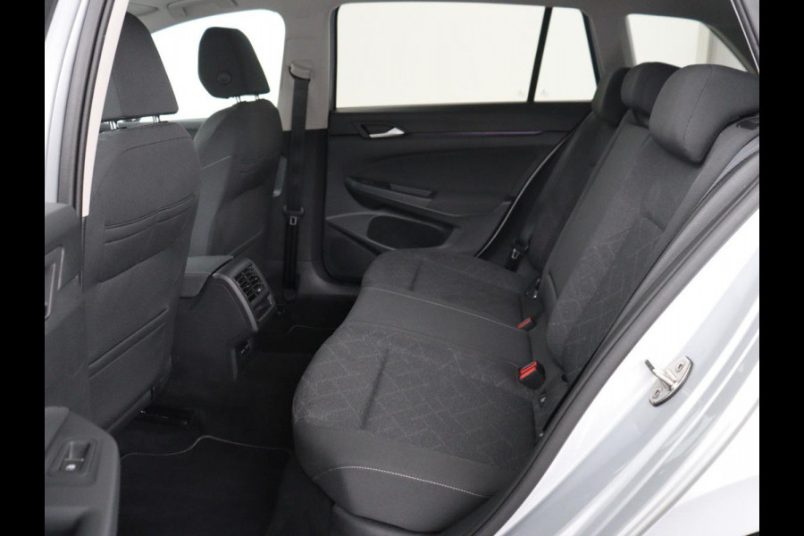 Volkswagen Golf Variant 1.0 eTSI Life | Automaat | Carplay | Memory seats | Adaptive Cruise | Parkeersensoren | Navigatie | DAB | LM | LED | Climate control