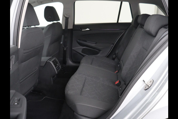 Volkswagen Golf Variant 1.0 eTSI Life | Automaat | Carplay | Memory seats | Adaptive Cruise | Parkeersensoren | Navigatie | DAB | LM | LED | Climate control