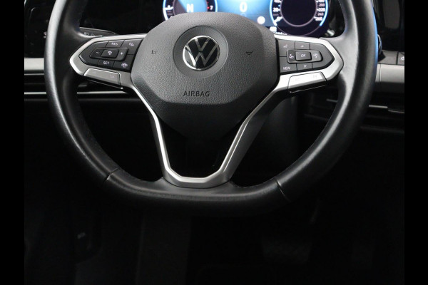 Volkswagen Golf Variant 1.0 eTSI Life | Automaat | Carplay | Memory seats | Adaptive Cruise | Parkeersensoren | Navigatie | DAB | LM | LED | Climate control