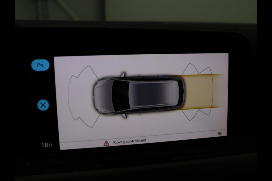 Volkswagen Golf Variant 1.0 eTSI Life | Automaat | Carplay | Memory seats | Adaptive Cruise | Parkeersensoren | Navigatie | DAB | LM | LED | Climate control
