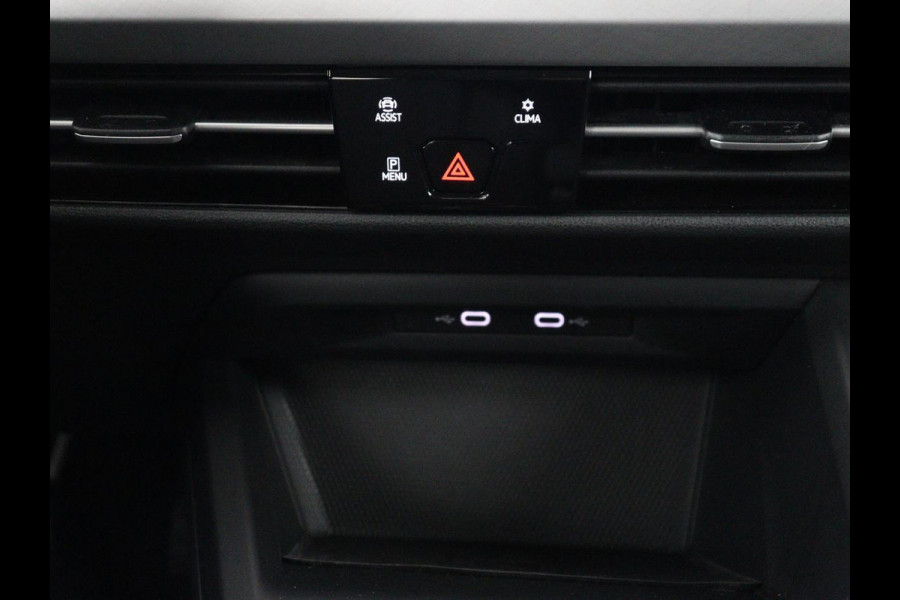 Volkswagen Golf Variant 1.0 eTSI Life | Automaat | Carplay | Memory seats | Adaptive Cruise | Parkeersensoren | Navigatie | DAB | LM | LED | Climate control