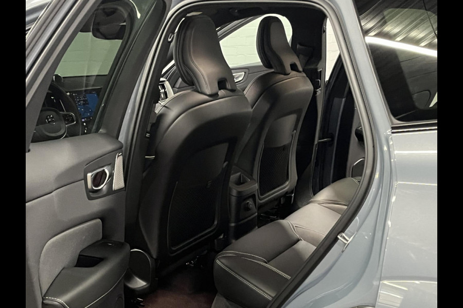 Volvo XC60 2.0 T8 Plug-in hybrid AWD Ultimate Dark *SOH 97%* Luchtvering | Trekhaak | Open dak | Bowers & Wilkins | Adapt. cruise | Stoel-/stuurverwarming | 360 camera | Head up