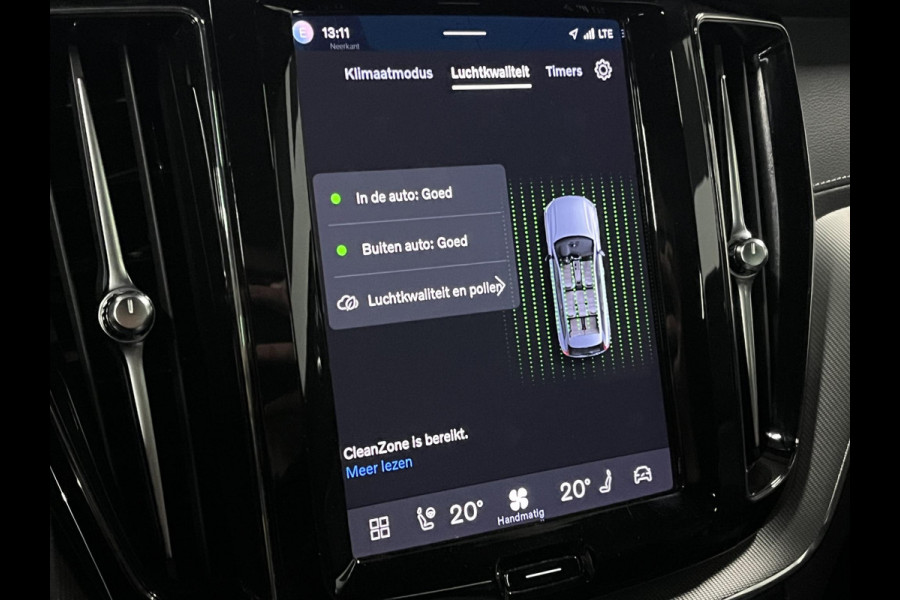 Volvo XC60 2.0 T8 Plug-in hybrid AWD Ultimate Dark *SOH 97%* Luchtvering | Trekhaak | Open dak | Bowers & Wilkins | Adapt. cruise | Stoel-/stuurverwarming | 360 camera | Head up