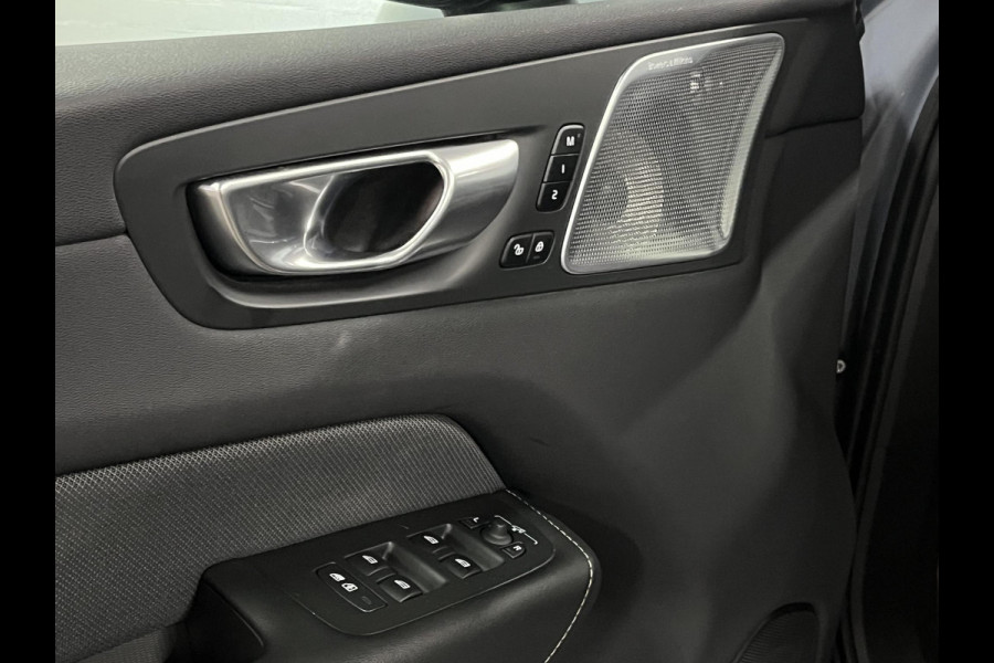 Volvo XC60 2.0 T8 Plug-in hybrid AWD Ultimate Dark *SOH 97%* Luchtvering | Trekhaak | Open dak | Bowers & Wilkins | Adapt. cruise | Stoel-/stuurverwarming | 360 camera | Head up