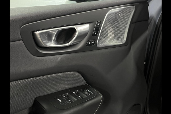 Volvo XC60 2.0 T8 Plug-in hybrid AWD Ultimate Dark *SOH 97%* Luchtvering | Trekhaak | Open dak | Bowers & Wilkins | Adapt. cruise | Stoel-/stuurverwarming | 360 camera | Head up