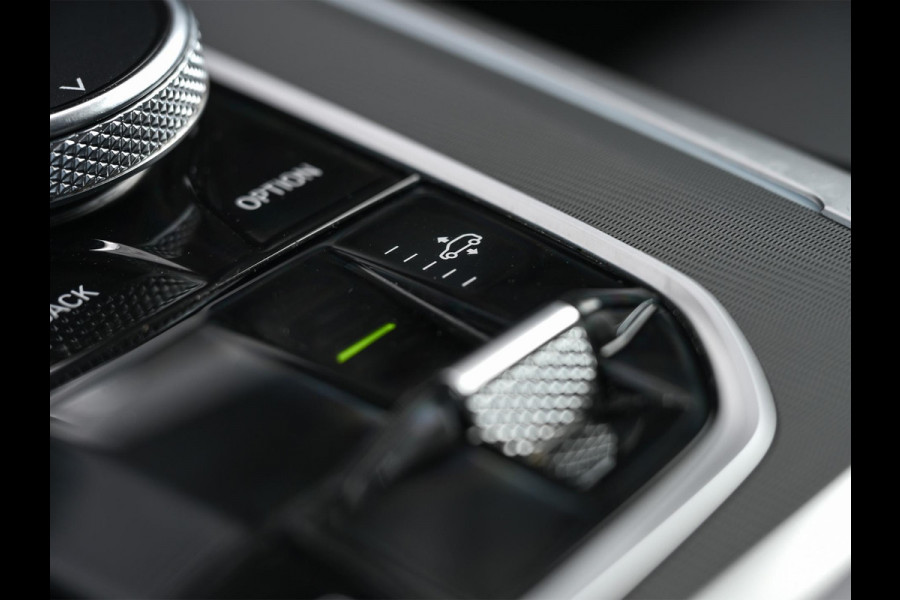 BMW X5 xDrive45e High Executive | M-Sport | Panoramadak | 360 Camera | Harman/Kardon | HUD | Active Cruise |  Memory Seats | Luchtvering | Ambiance Interieur | Comfort Access |