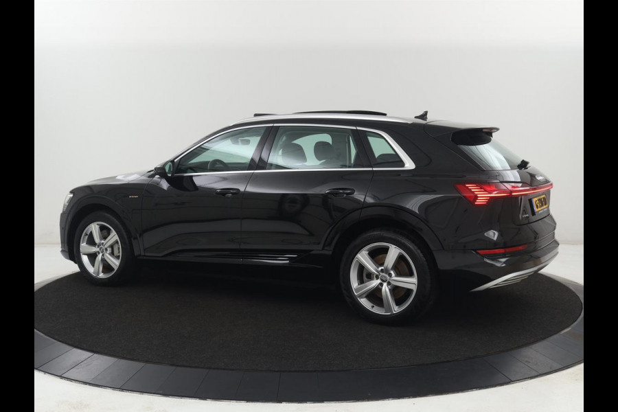 Audi e-tron e-tron 50 quattro Launch edition plus 71 kWh | SOH 90.6 | Panoramadak | Luchtvering | Adaptive cruise | Leder | Carplay | Memory | Stoelverwarming | Navi. Full map | PDC