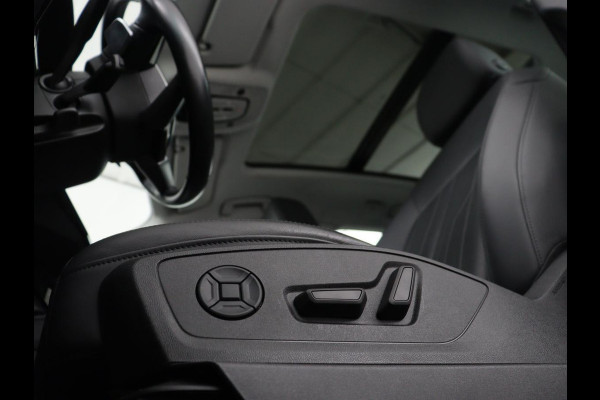 Audi e-tron e-tron 50 quattro Launch edition plus 71 kWh | SOH 90.6 | Panoramadak | Luchtvering | Adaptive cruise | Leder | Carplay | Memory | Stoelverwarming | Navi. Full map | PDC