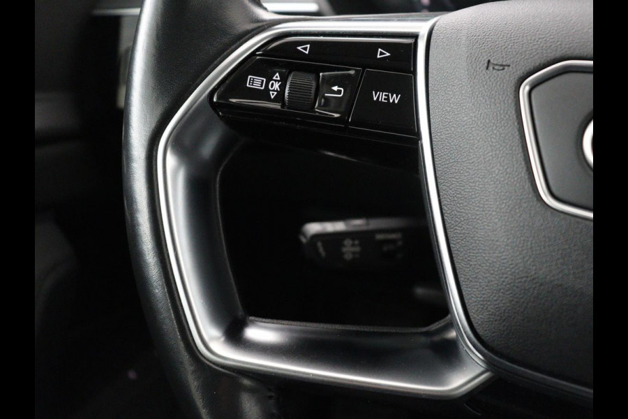 Audi e-tron e-tron 50 quattro Launch edition plus 71 kWh | SOH 90.6 | Panoramadak | Luchtvering | Adaptive cruise | Leder | Carplay | Memory | Stoelverwarming | Navi. Full map | PDC
