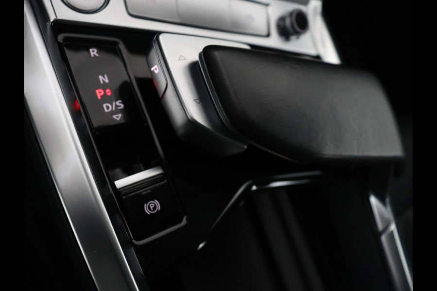 Audi e-tron e-tron 50 quattro Launch edition plus 71 kWh | SOH 90.6 | Panoramadak | Luchtvering | Adaptive cruise | Leder | Carplay | Memory | Stoelverwarming | Navi. Full map | PDC