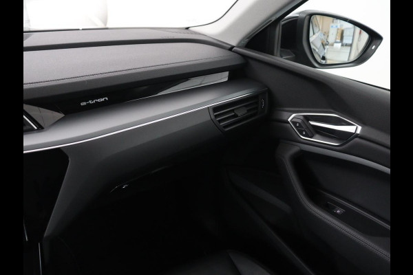 Audi e-tron e-tron 50 quattro Launch edition plus 71 kWh | SOH 90.6 | Panoramadak | Luchtvering | Adaptive cruise | Leder | Carplay | Memory | Stoelverwarming | Navi. Full map | PDC