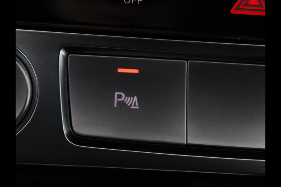 Audi e-tron e-tron 50 quattro Launch edition plus 71 kWh | SOH 90.6 | Panoramadak | Luchtvering | Adaptive cruise | Leder | Carplay | Memory | Stoelverwarming | Navi. Full map | PDC
