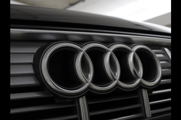 Audi e-tron e-tron 50 quattro Launch edition plus 71 kWh | SOH 90.6 | Panoramadak | Luchtvering | Adaptive cruise | Leder | Carplay | Memory | Stoelverwarming | Navi. Full map | PDC