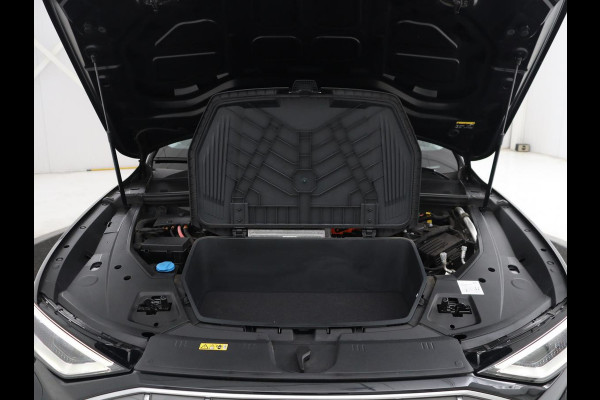 Audi e-tron e-tron 50 quattro Launch edition plus 71 kWh | SOH 90.6 | Panoramadak | Luchtvering | Adaptive cruise | Leder | Carplay | Memory | Stoelverwarming | Navi. Full map | PDC