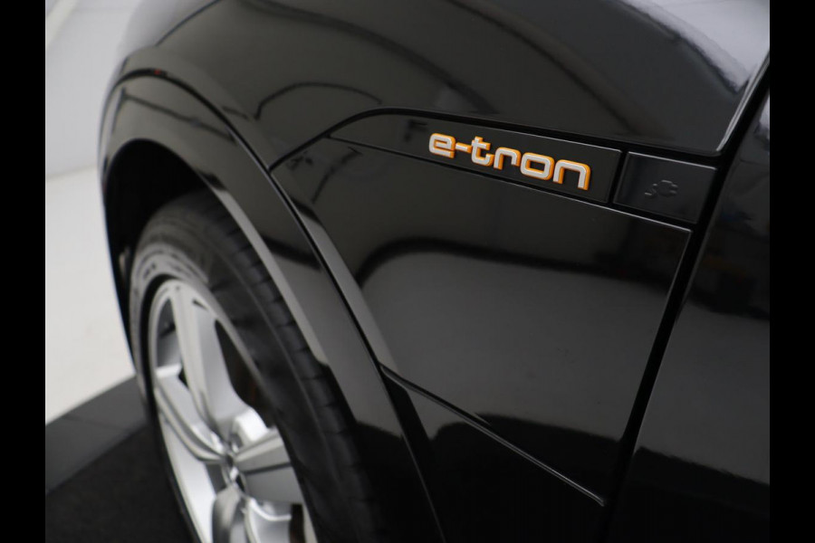 Audi e-tron e-tron 50 quattro Launch edition plus 71 kWh | SOH 90.6 | Panoramadak | Luchtvering | Adaptive cruise | Leder | Carplay | Memory | Stoelverwarming | Navi. Full map | PDC