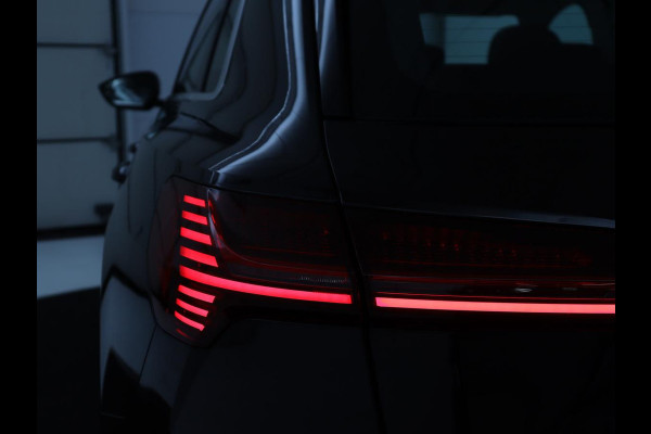 Audi e-tron e-tron 50 quattro Launch edition plus 71 kWh | SOH 90.6 | Panoramadak | Luchtvering | Adaptive cruise | Leder | Carplay | Memory | Stoelverwarming | Navi. Full map | PDC