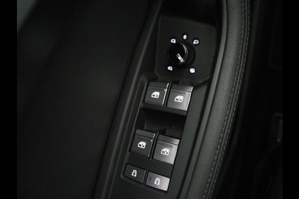Audi e-tron e-tron 50 quattro Launch edition plus 71 kWh | SOH 90.6 | Panoramadak | Luchtvering | Adaptive cruise | Leder | Carplay | Memory | Stoelverwarming | Navi. Full map | PDC
