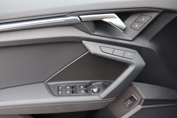 Audi A3 Sportback 35 TFSI S-Line org.NL h.leer+el+mem+vw matrix-LED camera el.klep park.hulp Ambient Light Plus