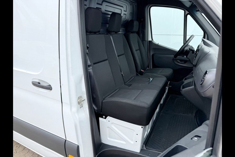 Mercedes-Benz eSprinter 312 55kWh L2H2 Elektrisch 168km WLTP 93.4% (SOH) 80kw Snelladen Climate Control Camera Stoelverwarming