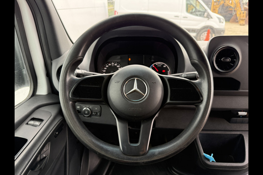Mercedes-Benz eSprinter 312 55kWh L2H2 Elektrisch 168km WLTP 93.4% (SOH) 80kw Snelladen Climate Control Camera Stoelverwarming