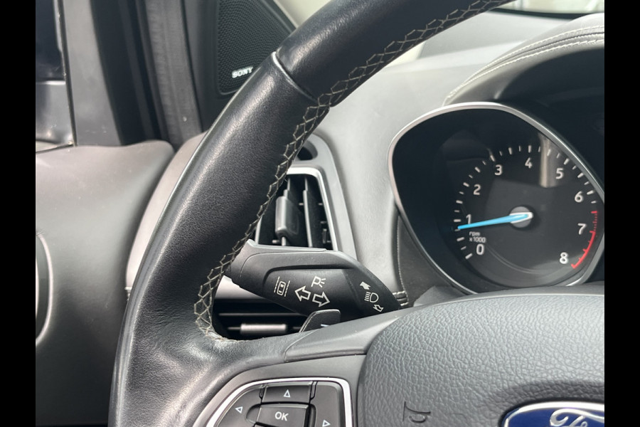 Ford Kuga 1.5 EcoBoost Vignale iAWD 176pk/129kW Automaat | Full Options | Panoramadak | Afn. trekhaak | Luxury Pack | Technology Pack | Driver Assistance Pack | etc. etc.