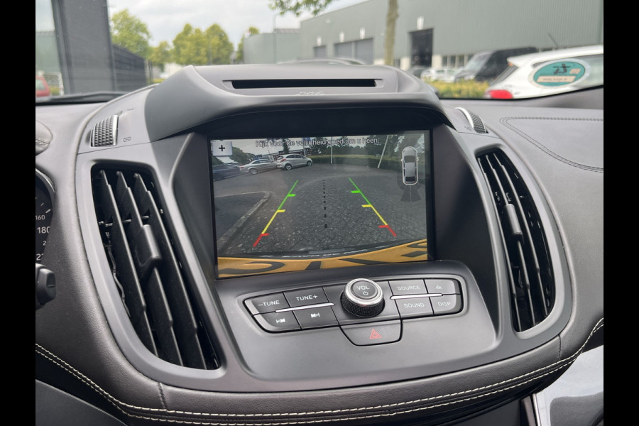 Ford Kuga 1.5 EcoBoost Vignale iAWD 176pk/129kW Automaat | Full Options | Panoramadak | Afn. trekhaak | Luxury Pack | Technology Pack | Driver Assistance Pack | etc. etc.
