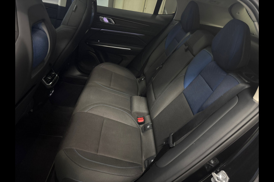 Lynk & Co 01 1.5 360graden camera, Panodak, Stoelverwarming, trekhaak, Carplay