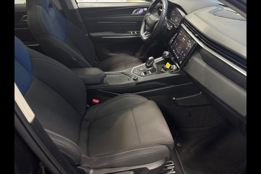 Lynk & Co 01 1.5 360graden camera, Panodak, Stoelverwarming, trekhaak, Carplay