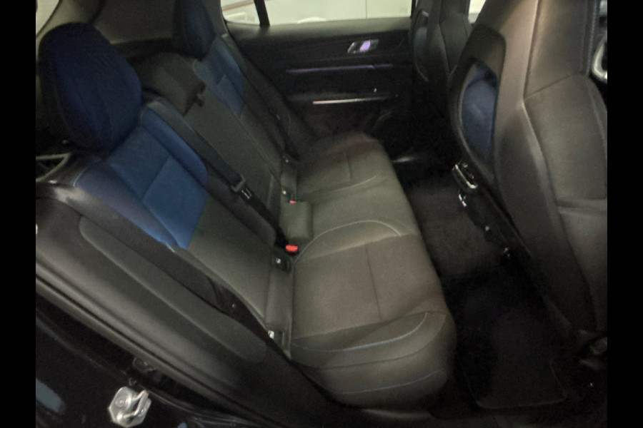 Lynk & Co 01 1.5 360graden camera, Panodak, Stoelverwarming, trekhaak, Carplay