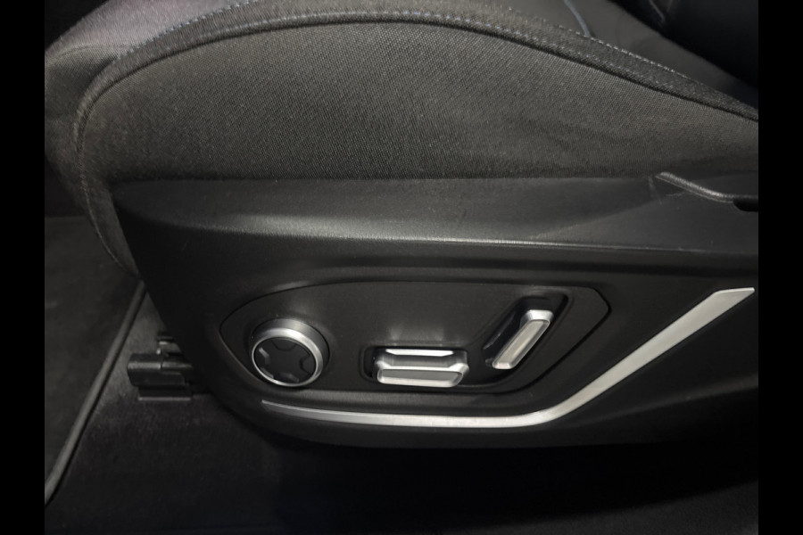 Lynk & Co 01 1.5 360graden camera, Panodak, Stoelverwarming, trekhaak, Carplay