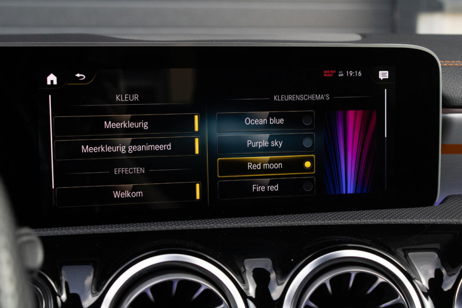 Mercedes-Benz CLA-Klasse 200 Orangeart Edition AMG PANO 360 Stoelverwarming Alarmsysteem
