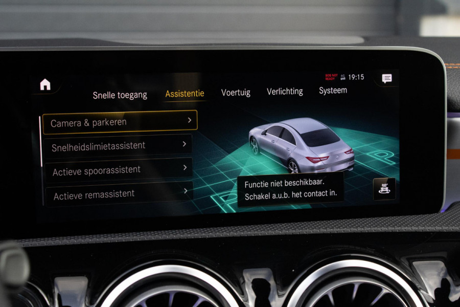 Mercedes-Benz CLA-Klasse 200 Orangeart Edition AMG PANO 360 Stoelverwarming Alarmsysteem