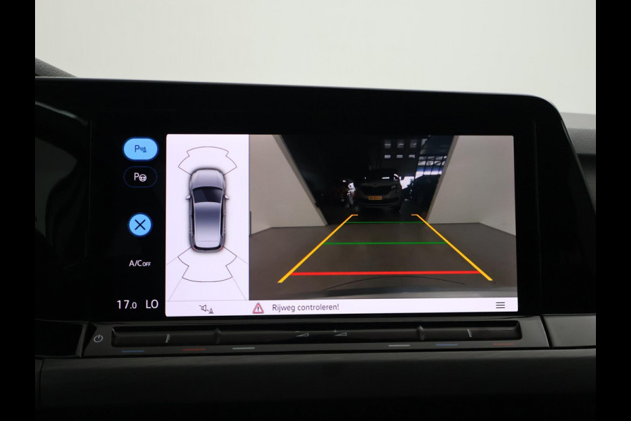 Volkswagen Golf 1.5 eTSI 150 PK STYLE AUT. + MASSAGE | SFEERVERL. | ADAPTIVE CRUISE | CARPLAY | CAMERA