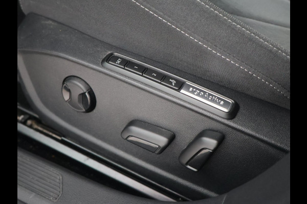 Volkswagen Golf 1.5 eTSI 150 PK STYLE AUT. + MASSAGE | SFEERVERL. | ADAPTIVE CRUISE | CARPLAY | CAMERA