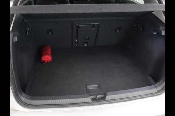 Volkswagen Golf 1.5 eTSI 150 PK STYLE AUT. + MASSAGE | SFEERVERL. | ADAPTIVE CRUISE | CARPLAY | CAMERA
