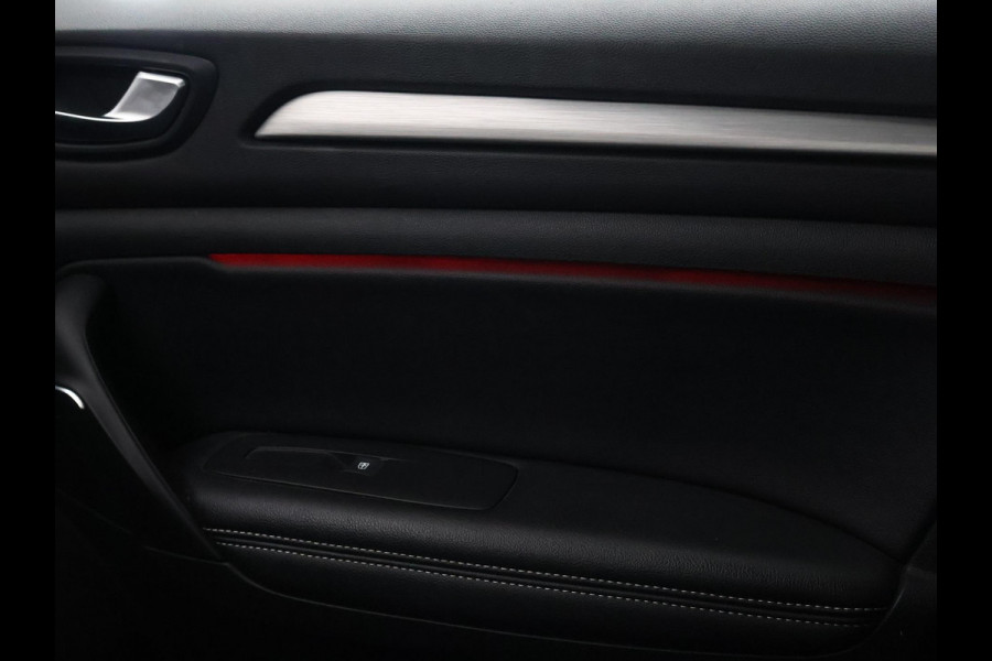 Renault Mégane Estate 1.2 TCe LIMITED + CARPLAY | DAB | COMFORTSTOELEN | CAMERA | SFEERVERL.