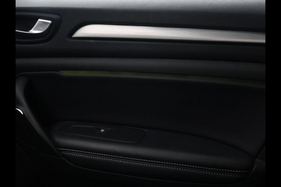 Renault Mégane Estate 1.2 TCe LIMITED + CARPLAY | DAB | COMFORTSTOELEN | CAMERA | SFEERVERL.