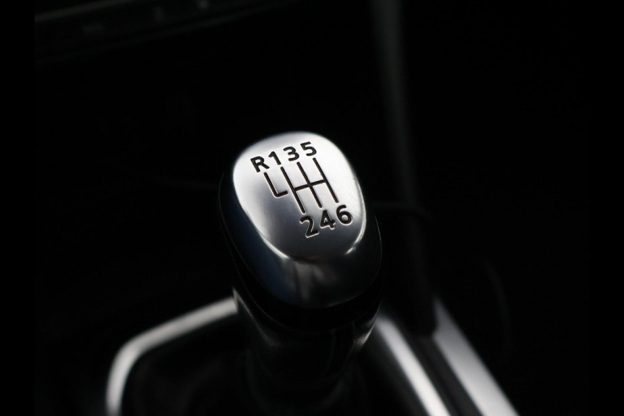 Renault Mégane Estate 1.2 TCe LIMITED + CARPLAY | DAB | COMFORTSTOELEN | CAMERA | SFEERVERL.
