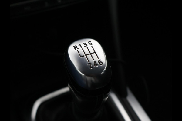 Renault Mégane Estate 1.2 TCe LIMITED + CARPLAY | DAB | COMFORTSTOELEN | CAMERA | SFEERVERL.