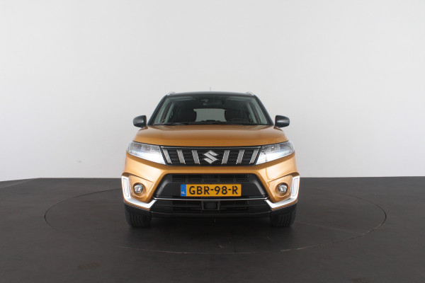 Suzuki Vitara 1.5 Hybrid Select > Automaat/Camera/Solar Yellow Pearl met zwart dak...