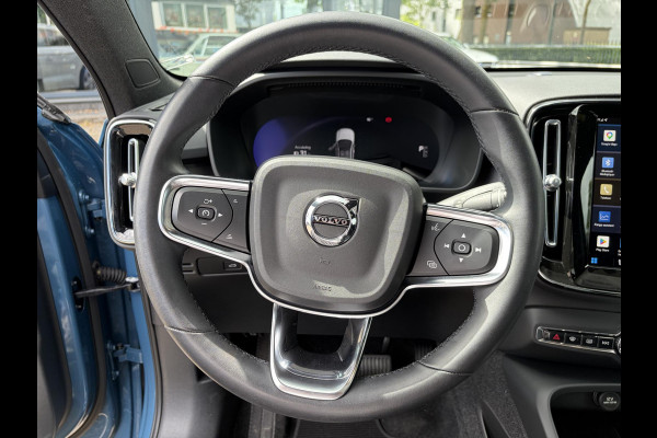 Volvo C40 Recharge Core 69 kWh SOH 93%|| VAN: 33.900,- VOOR: 30.877,- UW WKVOORDEEL: 3.023,-|VOLVO DEALER ONDERHOUDEN| ACHTERUITRIJCAMERA| PANORAMADAK| STOEL + STUURVERWARMING| RIJKLAARPRIJS INCL. 12 MAANDEN BOVAG GARANTIE|