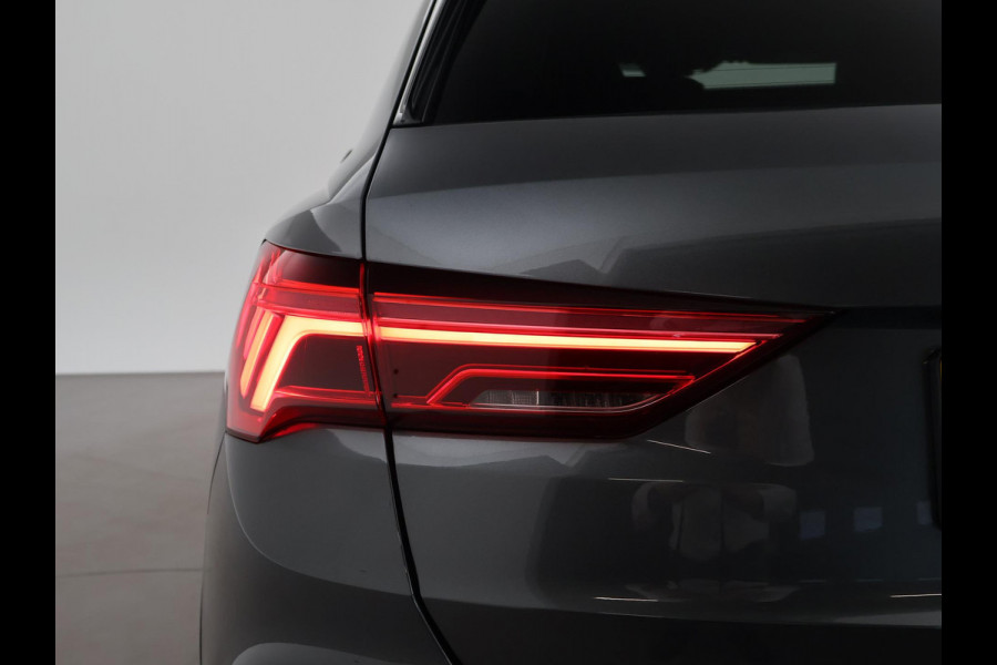 Audi Q3 35 TFSI S-LINE 150 PK AUT. + VIRTUAL | CARPLAY | STANDKACHEL | LEDER | MATRIX LED