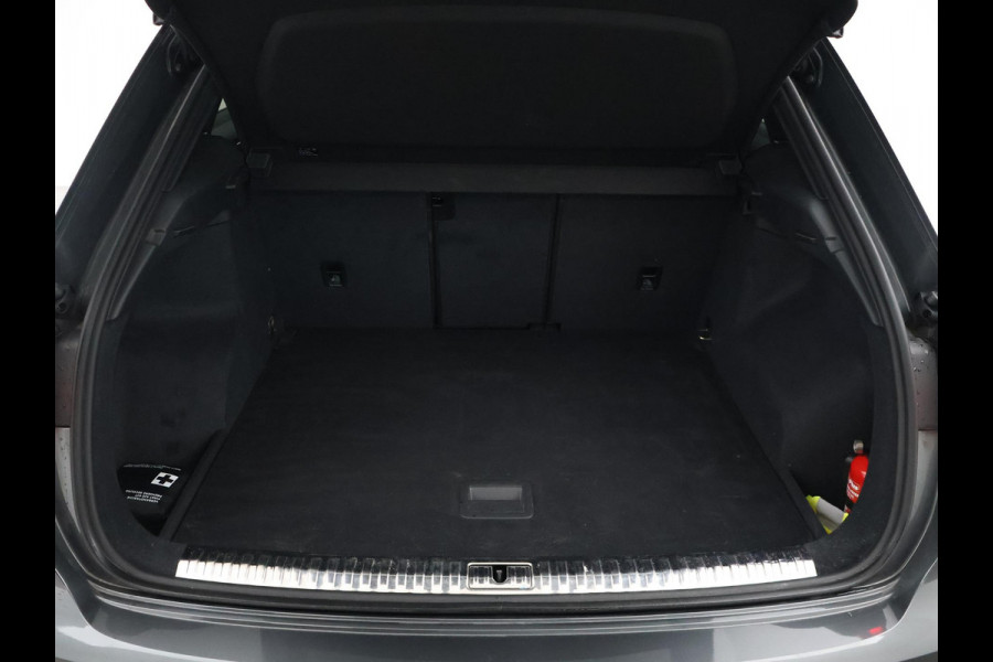 Audi Q3 35 TFSI S-LINE 150 PK AUT. + VIRTUAL | CARPLAY | STANDKACHEL | LEDER | MATRIX LED