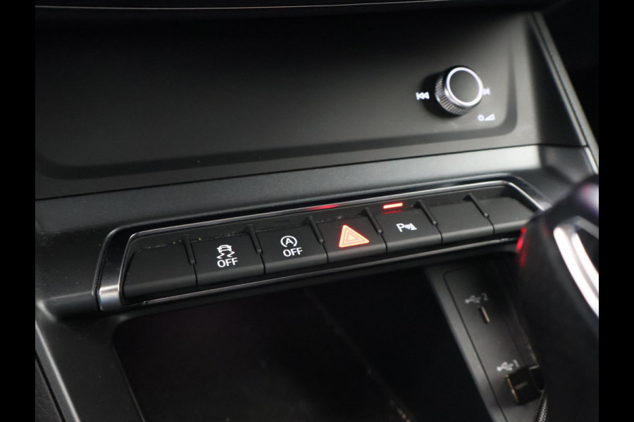 Audi Q3 35 TFSI S-LINE 150 PK AUT. + VIRTUAL | CARPLAY | STANDKACHEL | LEDER | MATRIX LED