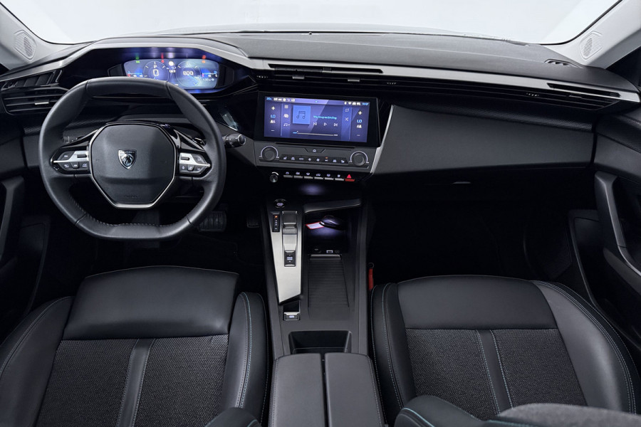 Peugeot 308 1.2 PureTech Active Pack Business (NAVIGATIE, STOELVERWARMING, CRUISE CONTROL, PARKEERSENSOREN)