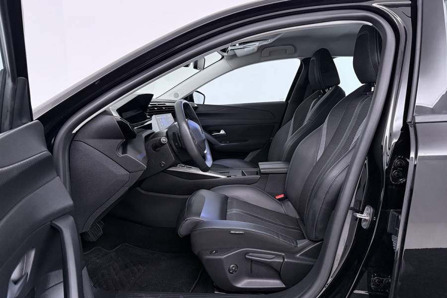 Peugeot 308 1.2 PureTech Active Pack Business (NAVIGATIE, STOELVERWARMING, CRUISE CONTROL, PARKEERSENSOREN)