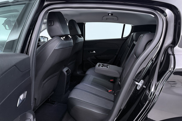 Peugeot 308 1.2 PureTech Active Pack Business (NAVIGATIE, STOELVERWARMING, CRUISE CONTROL, PARKEERSENSOREN)