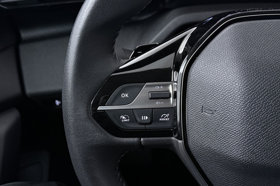 Peugeot 308 1.2 PureTech Active Pack Business (NAVIGATIE, STOELVERWARMING, CRUISE CONTROL, PARKEERSENSOREN)